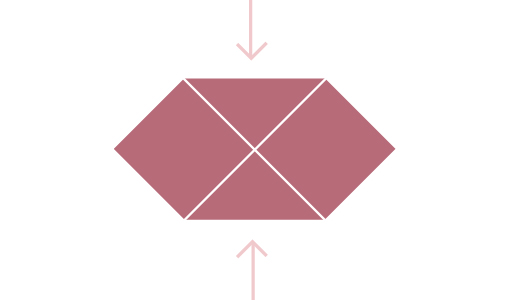 plier des serviettes éventail à plat étape 2