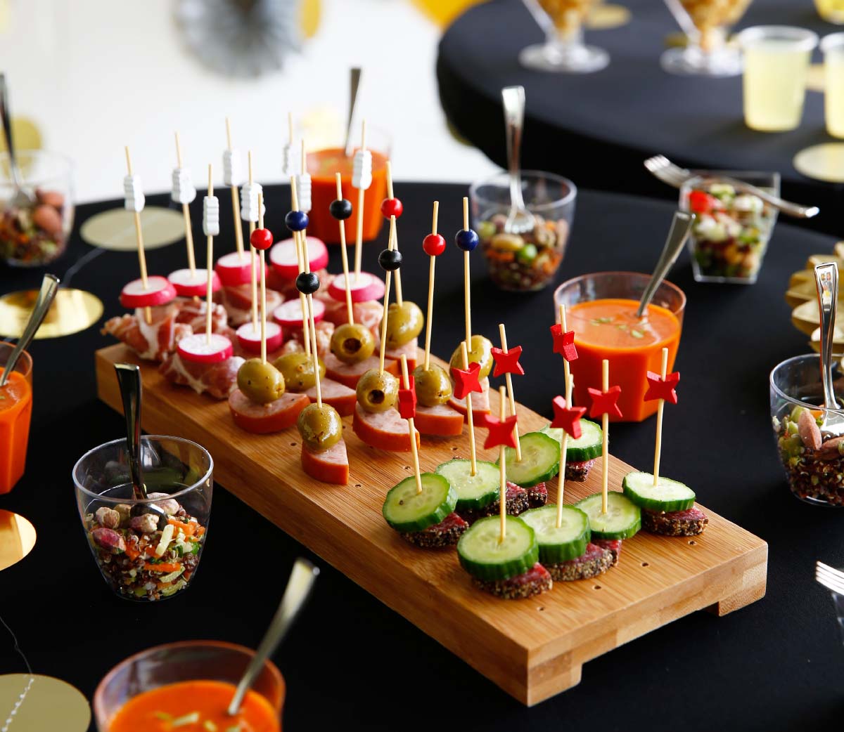 aperitiefhapjes presenteren