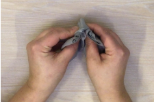 servet-demi-eventail-etape-1 technique de pliage servet demi eventail etape 1
