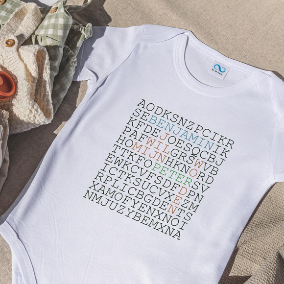 MIJN ONTWERP Gepersonaliseerd rompertje met woordzoeker en eigen tekst 1Size
