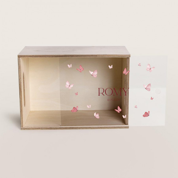 MIJN ONTWERP Houten memorybox met transparant deksel met vlindertjes en naam 1Size