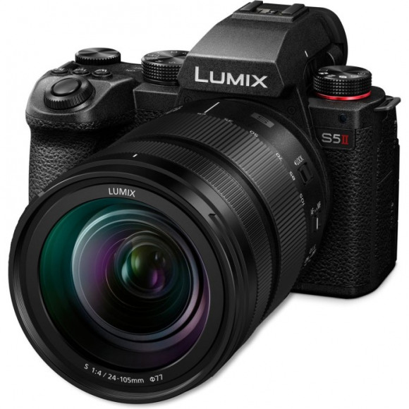 Panasonic Lumix DC-S5 II + Lumix S 24-105mm F/4.0 Macro OIS