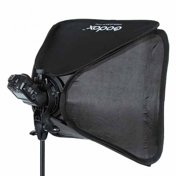 GODOX S-type Bracket Bowens + Softbox 80x80cm