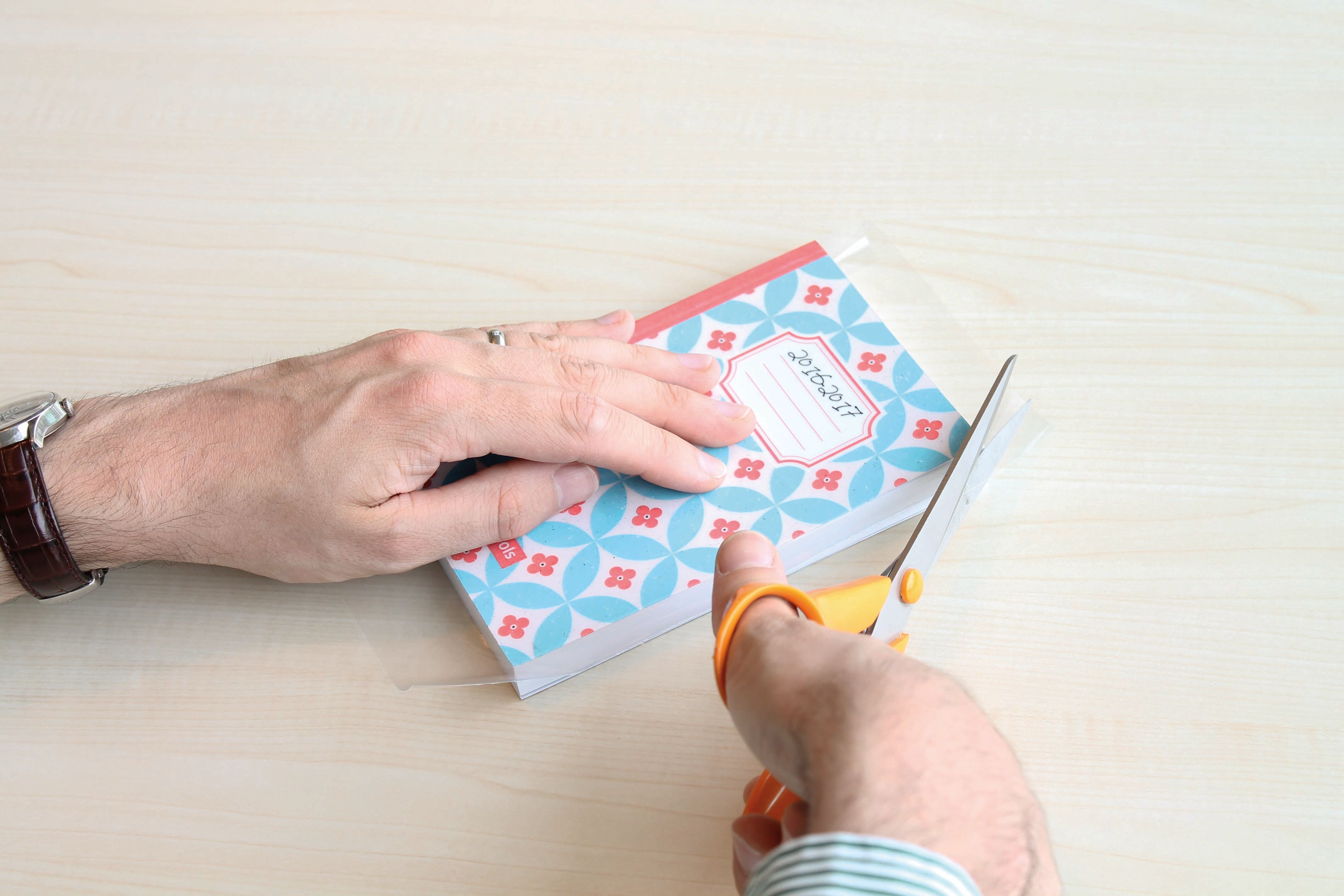 plastifier des livres étape 11