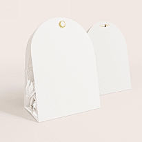 Afgerond snoepzakje op mat papier in stolpvorm