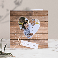 Carte invitation jubilé coeur sur fond bois