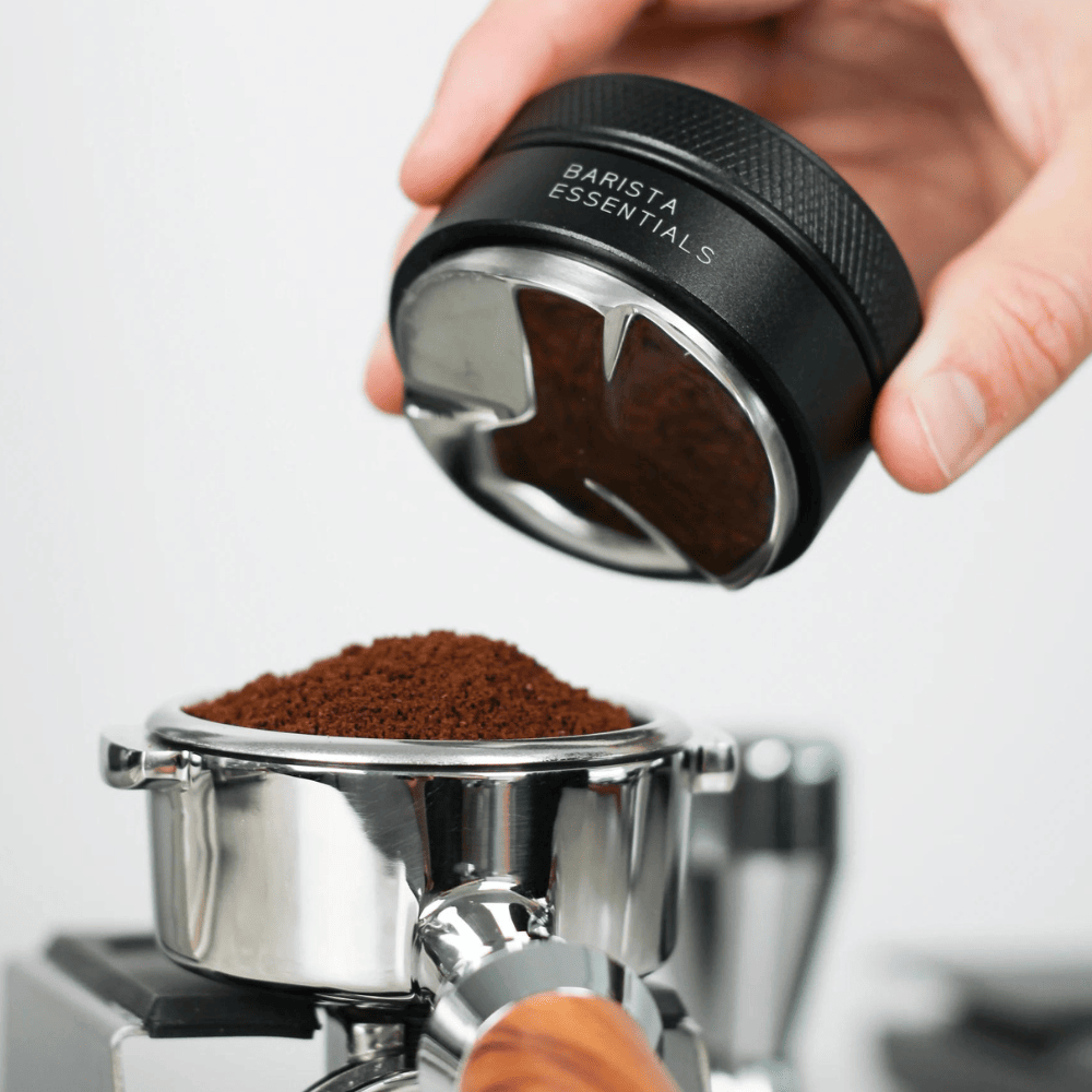 Distributeur de café 58 mm, tampon à expresso, outil de nivellement à café réglable en hauteur avec trois pentes inclinées en acier inoxydable et poignée en noyer compatible avec porte-filtre Breville