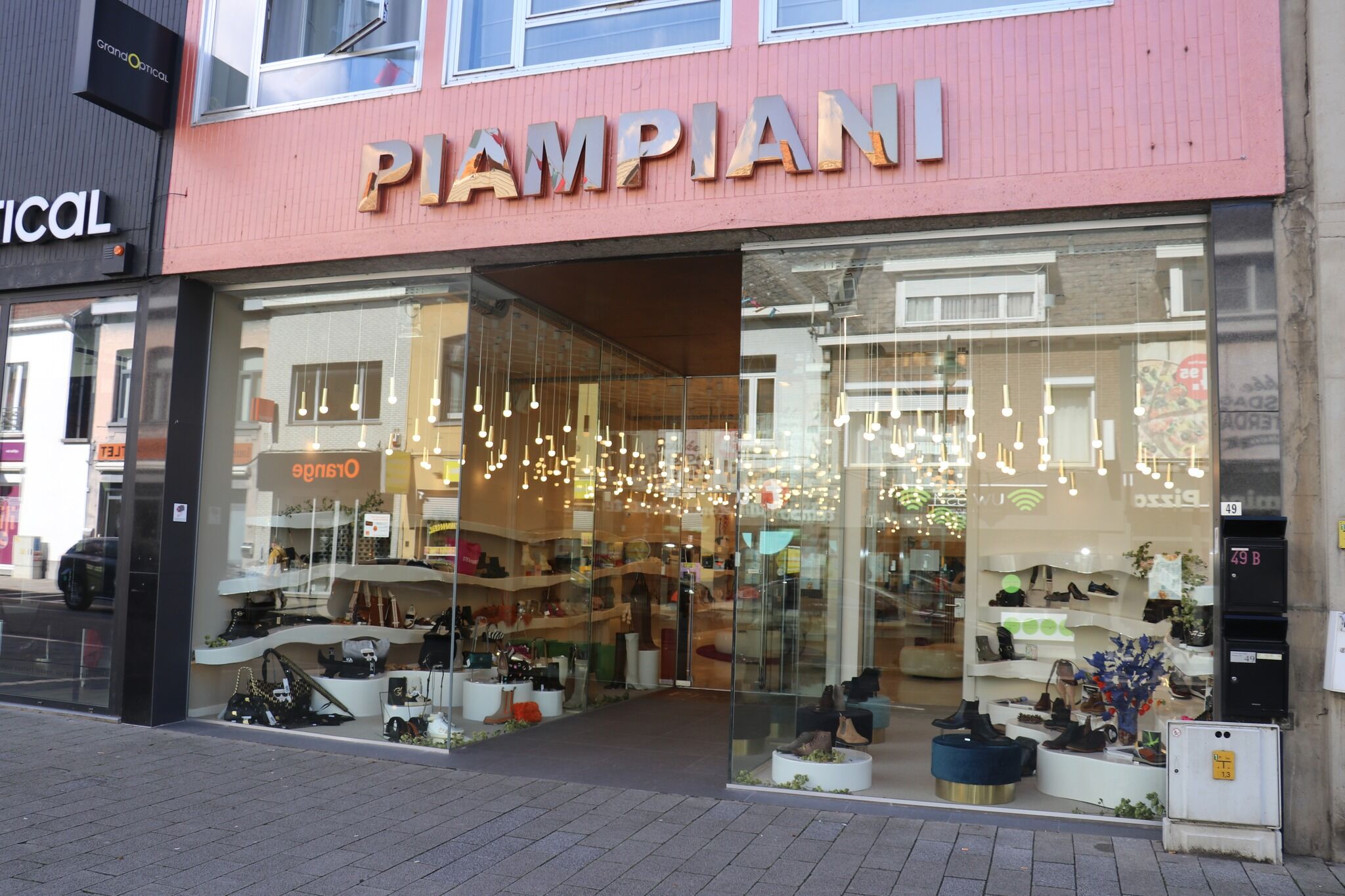 Piampiani by Bella Schoenen handtassen en accessoires in Heist