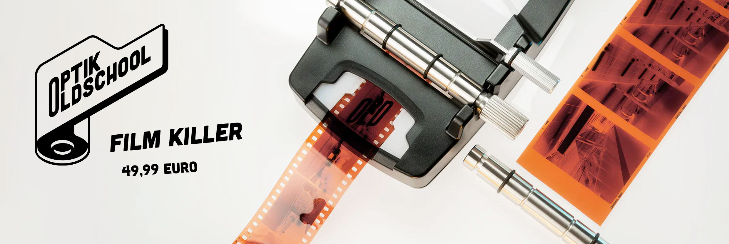 Cut 35mm and 120 film negatives quickly and precisely with the Optik Oldschool Film Killer! Cut 35mm and 120 film negatives quickly and precisely with the Optik Oldschool Film Killer!