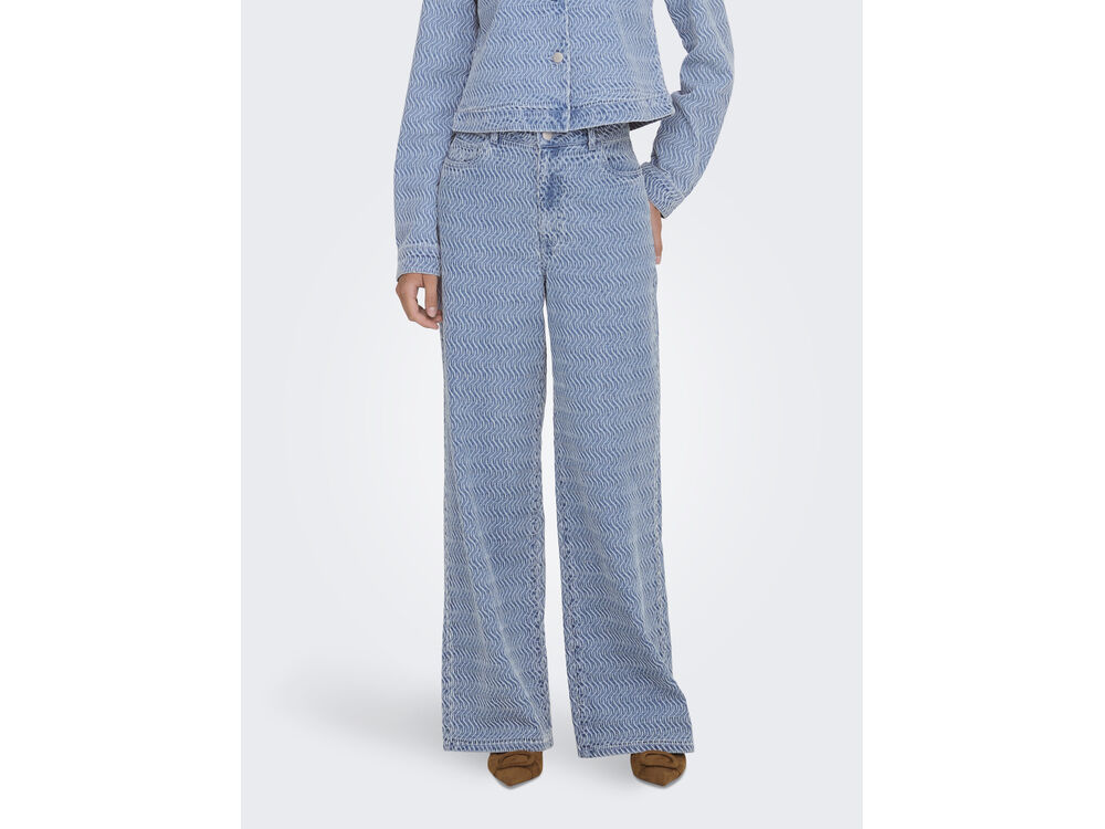 LIGHT BLUE DENIM