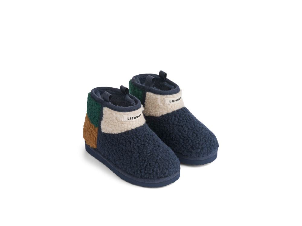 CLASSIC NAVY