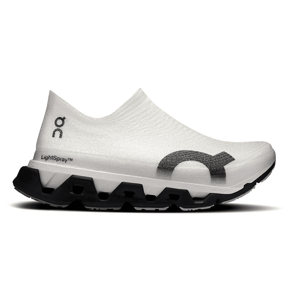 On Cloudmonster 3 Hyper bij Runners' lab