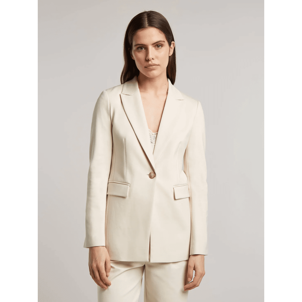 Beaumont kleding 2025