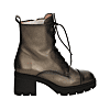 Grijs