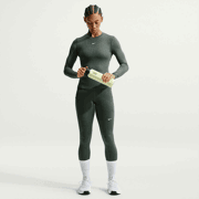 Nike - One Fitted Women's Dri-FIT Long-Sleeve Top