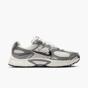 Nike - V5 RNR Sneakers Hommes
