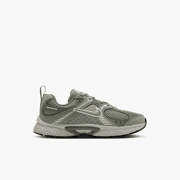 Nike - V5 RNR Lace (PS) Sneakers