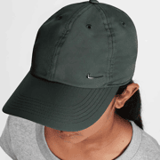 Nike - K NK DF CLUB CAP US CB MTSWSH Kids' Unstructured Metal Swoosh Pet 