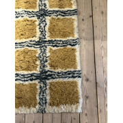 Oker blocked tapijt (outlet)