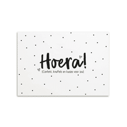 Postkaart Hoera confetti, knuffels en kusjes voor jou / Zoedt