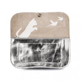 Keecie Cat chase wallet 