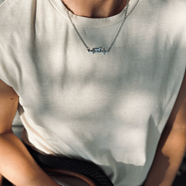 Equestrian Shop Necklace Vita