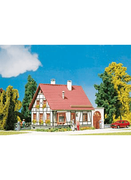 FALLER 232215 / VAKWERKHUIS MET GARAGE