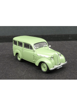 REE CB-175 / Renault Juvaquatre Groen