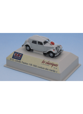 SAI 6116 / Citroën Traction 11B '52 trouwauto, grijs