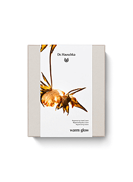 Dr Hauschka Giftset Warm Glow (met gratis regeneratie handcrème 10ml + regeneratie serum 12.5ml) 