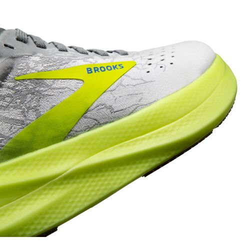 brooks hyperion elite vs hoka carbon x
