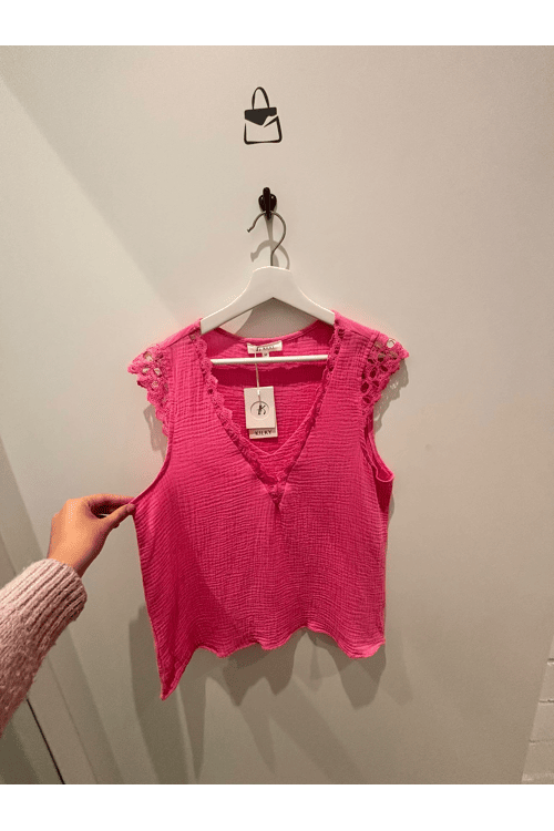Pink tetra top