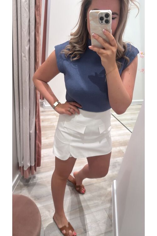 White short Ella