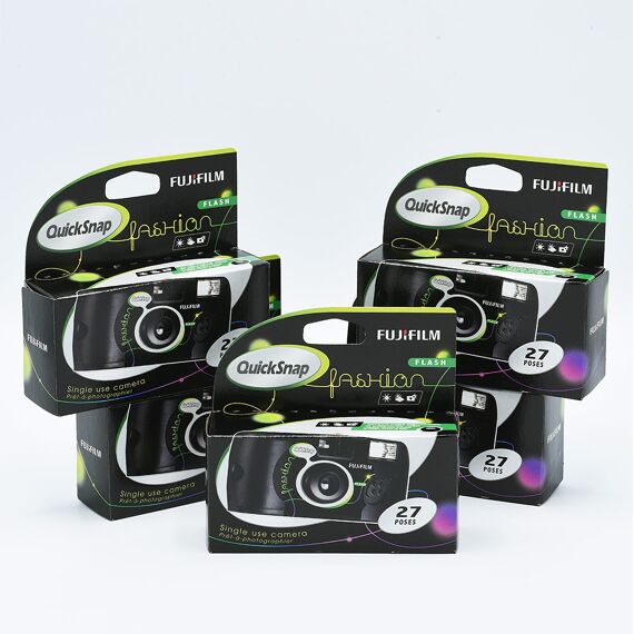 Fujifilm Quicksnap Flash 35mm Single Use Disposable Camera NEW