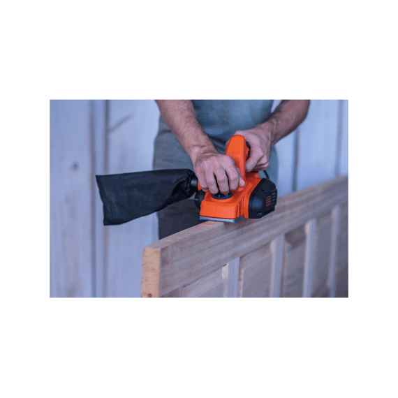 BLACK-DECKER SCHAAFMACHINE 710W