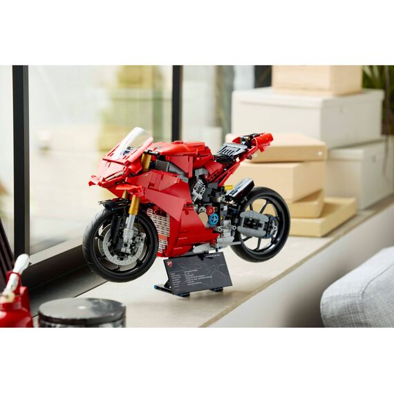 Lego Technic Ducati Panigale V4 S Motor 42202