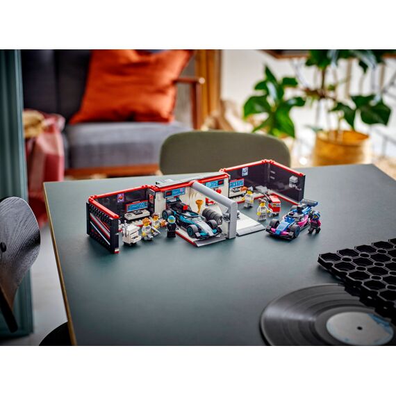 Lego City F1 Garage Met Mercedes-Amg En Alpine Auto'S 60444