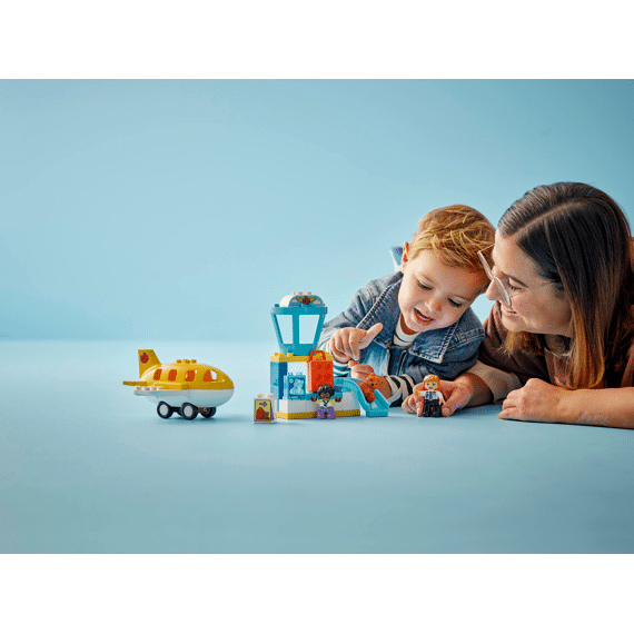 Lego Duplo Town Voor Het Eerst Op Het Vliegveld 10443