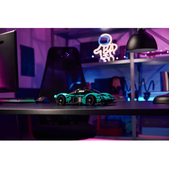 Lego Technic Aston Martin Valkyrie 42208