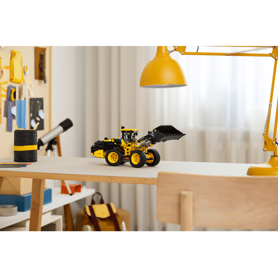 Lego Technic Volvo L120 Electric Wiellader 42209