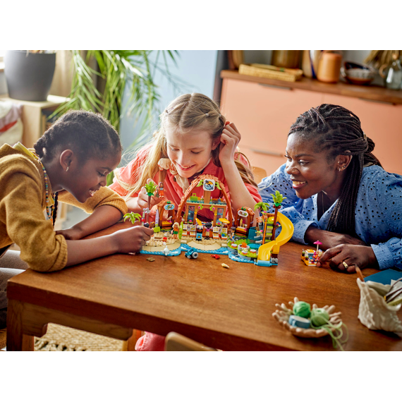 Lego Friends Strandresort 42673