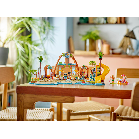 Lego Friends Strandresort 42673