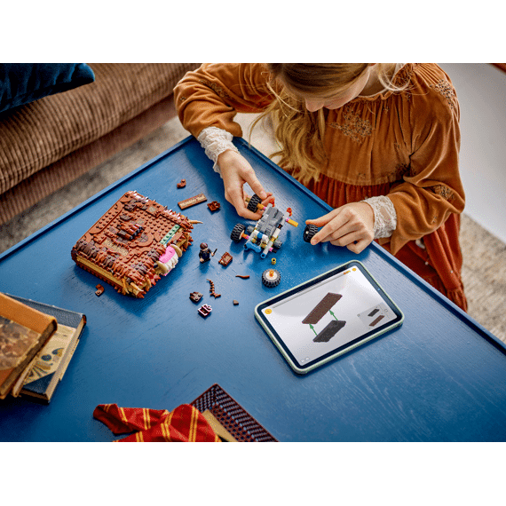Lego Harry Potter Het Monsterlijke Monsterboek 76449