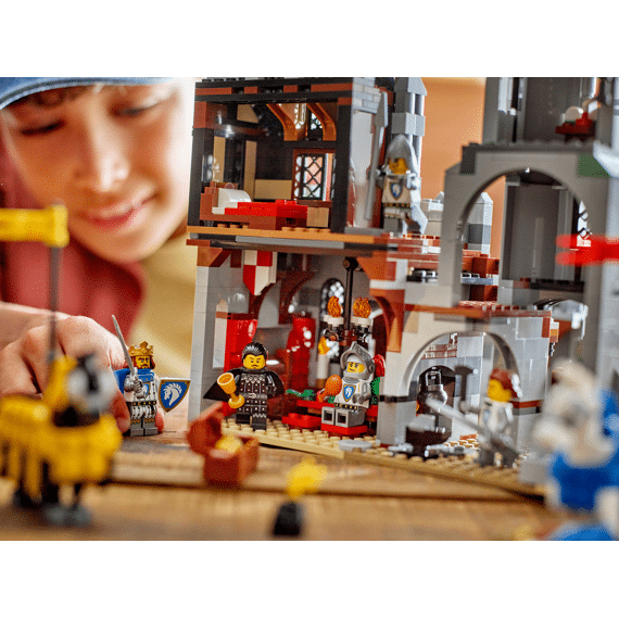 Lego Creator Middeleeuws Kasteel Met Ridders Te Paard 31168