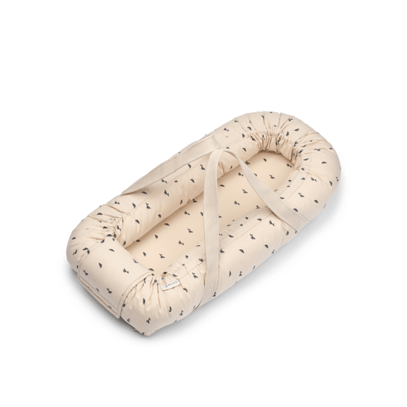 Liewood Gro Babylift Babynest Mini Whale Sandy