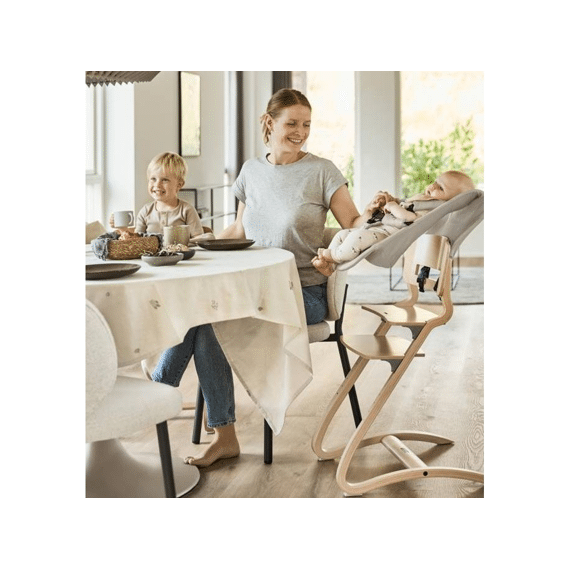 Leander Newborn Seat Louie Cappuccino