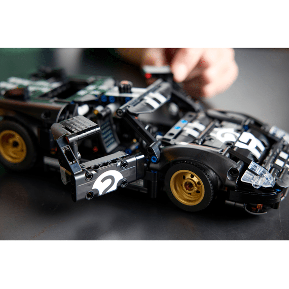 Lego Technic 1966 Ford Gt40 Mkii Racewagen 42223