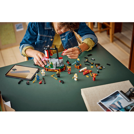 Lego Ninjago 15-jarig Jubileum: Display Met Ninjapersonages 71866