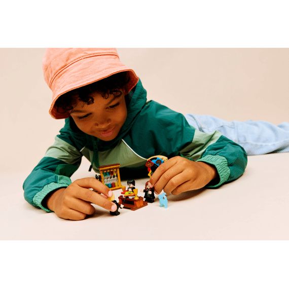 Lego Harry Potter Kasteel Zweinstein: Sorteerhoedceremonie 76460