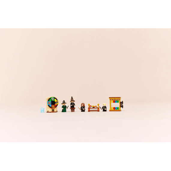 Lego Harry Potter Kasteel Zweinstein: Sorteerhoedceremonie 76460